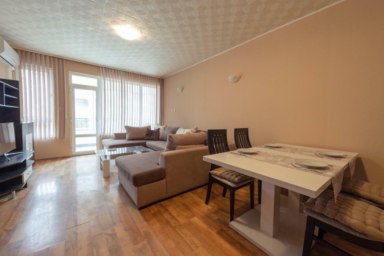 Green House Burgas Exterior photo